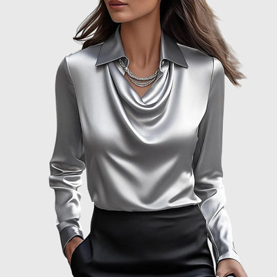 Antonella | Blusa con lucentezza di lusso e scollatura plissettata