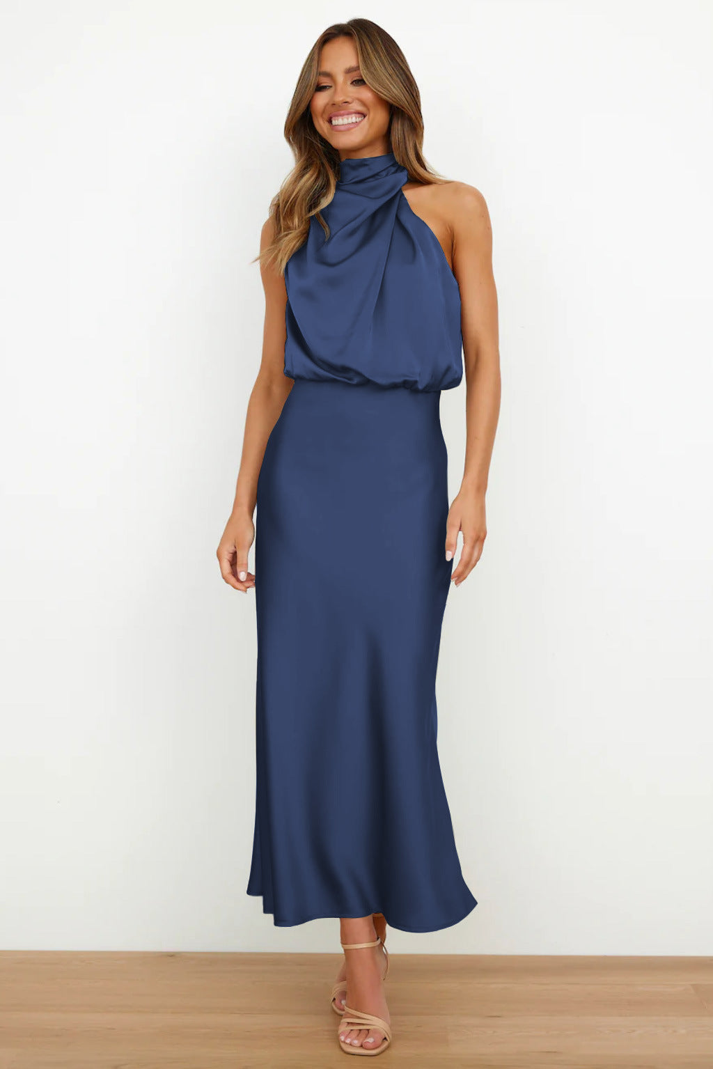 Verona™ | Elegante Abito con Schiena Aperta
