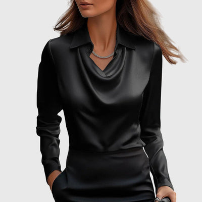 Antonella | Blusa con lucentezza di lusso e scollatura plissettata