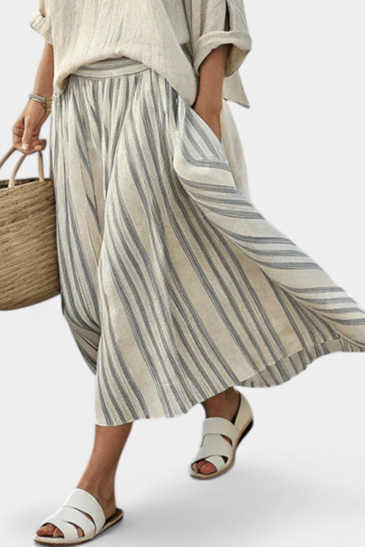 Completo Casual Daisy con Blusa Oversize e Gonna Midi a Righe in Lino di Bambù per uno Stile Elegante e Confortevole