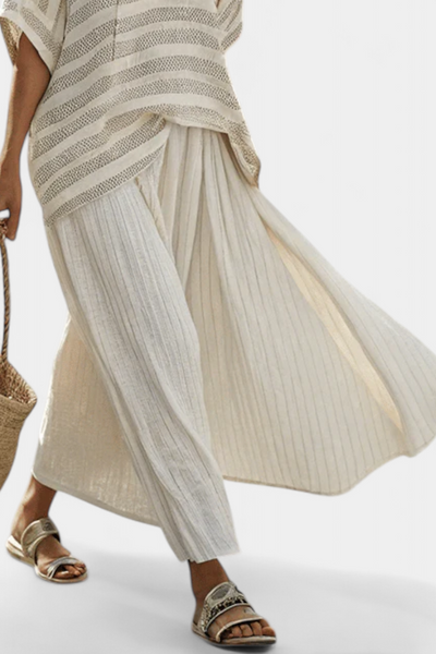 Completo in lino di bambù Daisy con blusa a righe elegante e pantaloni fluidi per uno stile moderno e comodo