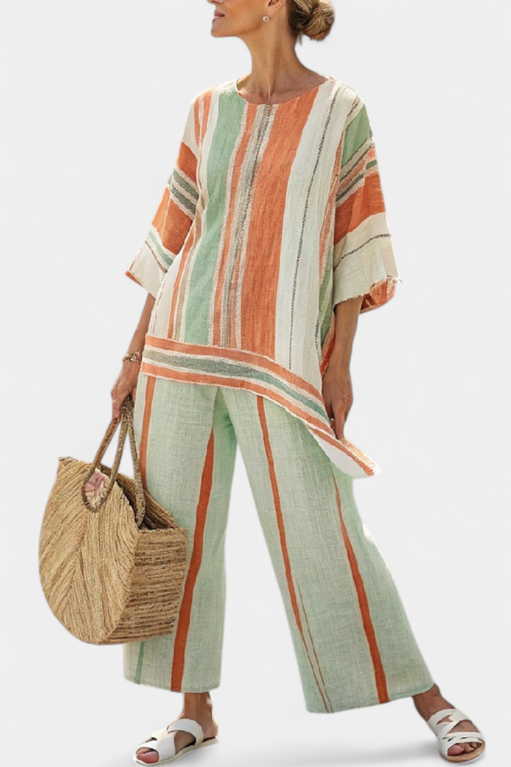 Elegante Set in Lino di Bambù a Righe con Camicetta Asimmetrica e Pantaloni Larghi per uno Stile Raffinato