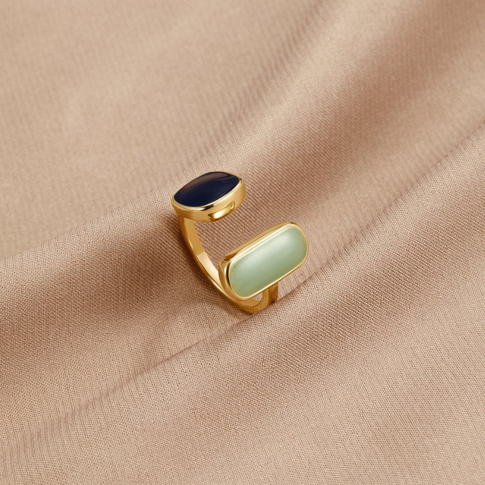 Anello avvolgente con pietra di acquamarina